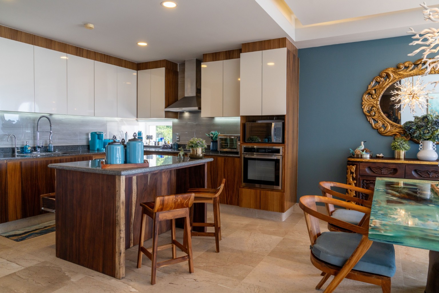 Residence 904 · Photo 6