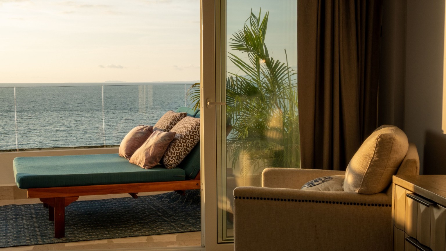 Residence 904 · Photo 38